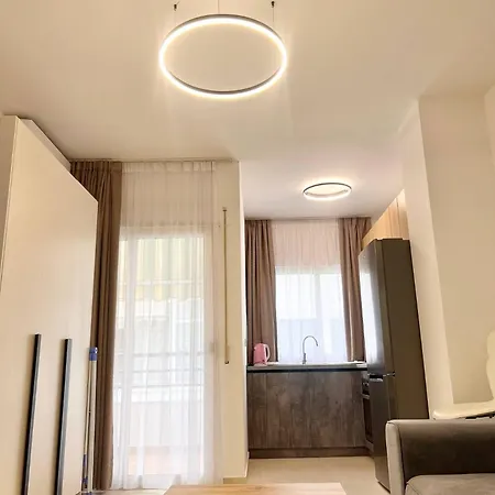 Apartment Neon Waves By Adriatic Living Golem (Tirana)