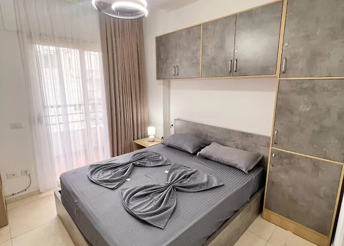 Neon Waves By Adriatic Living アパート *