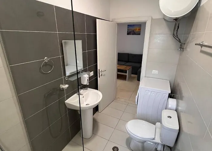 アパート Neon Waves By Adriatic Living ゴーレム